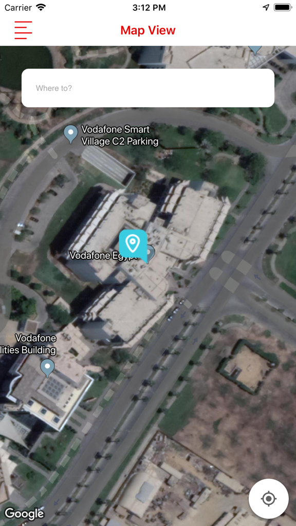 Satellitenkartenansicht mit nahegelegenen Sehenswürdigkeiten und Standorten von Einrichtungen in der App