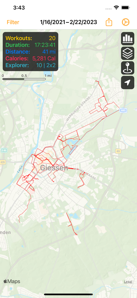 Heatmap che mostra più percorsi di allenamento in una città con una sovrapposizione di distanza totale e calorie