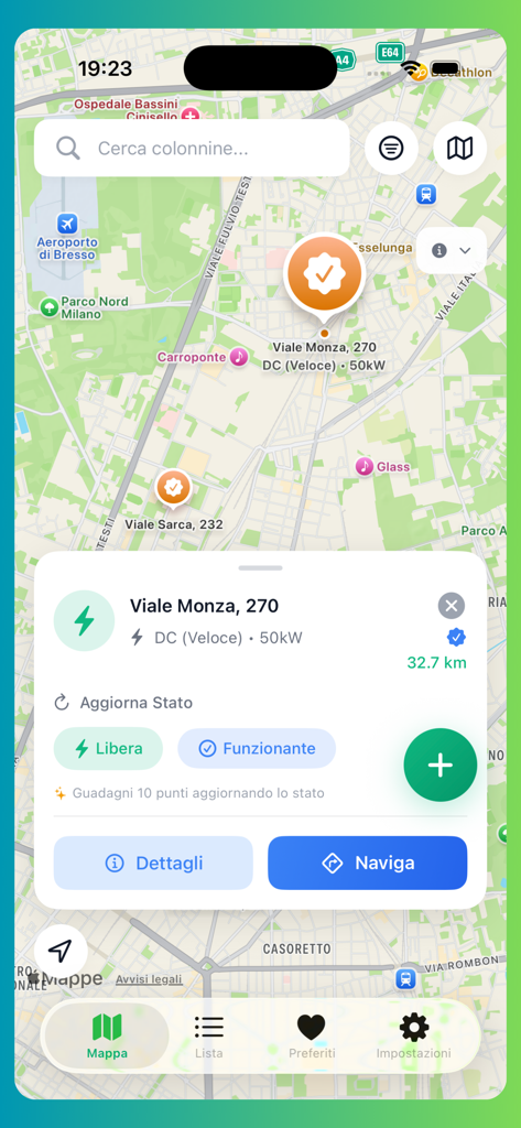 Free Charging Stations - Kartenansicht der App Kostenlose Ladestationen, die eine ausgewählte E-Ladestation mit Echtzeitstatus zeigt