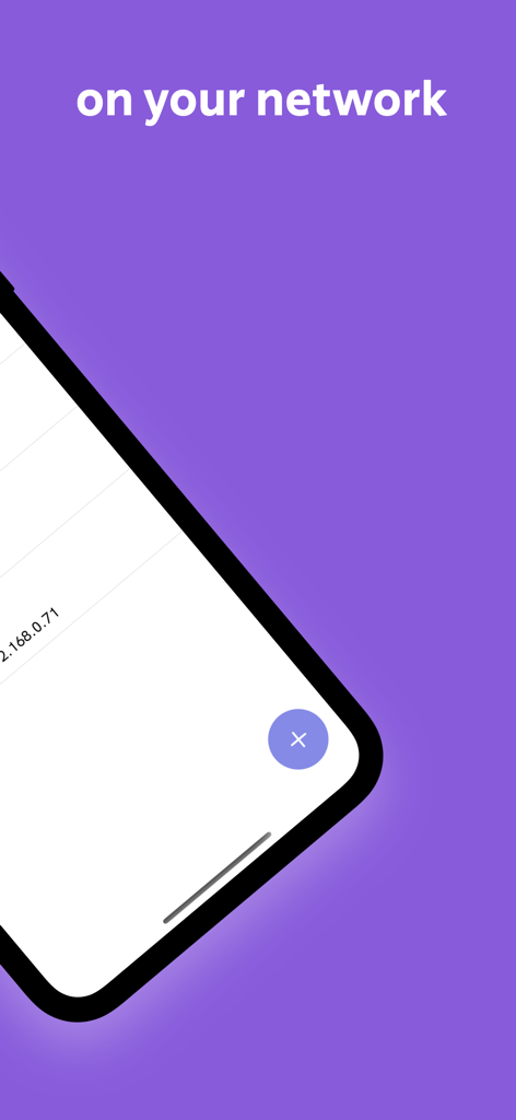 ローカルネットワークデバイスとIPアドレスが表示されたWake on LANアプリのインターフェースを示すスマートフォン