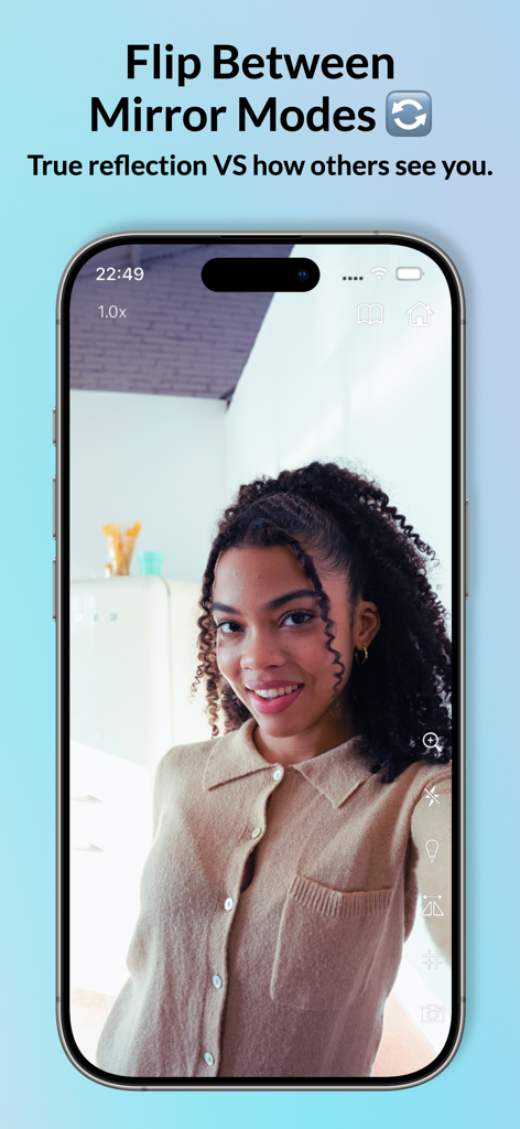 Pocket Mirror: HD Light & Zoom - Pocket Mirror App auf dem iPhone zeigt den Wechsel zwischen echtem Spiegelbild und Spiegelmodus mit einer lächelnden Frau.