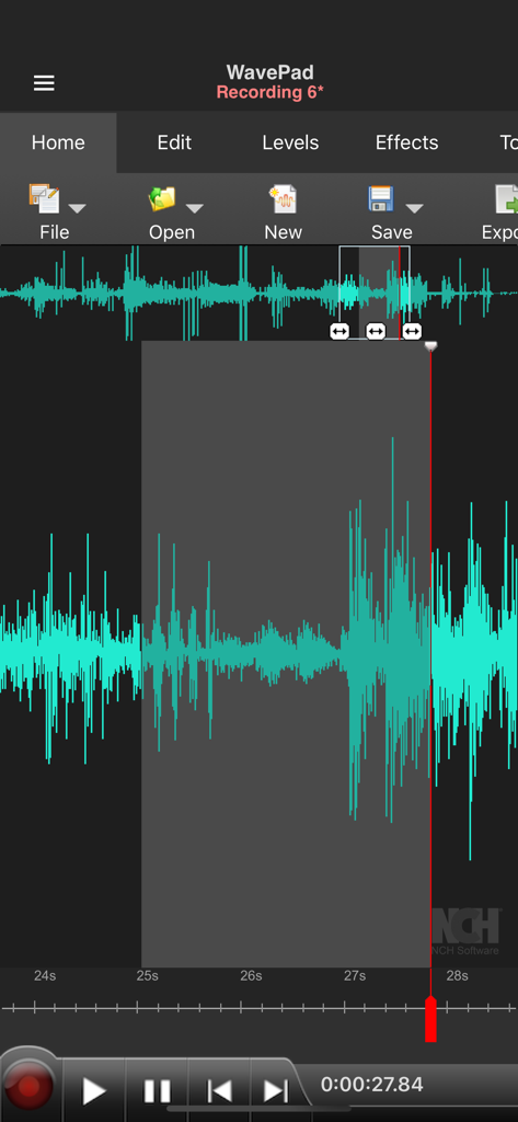 Interface do editor de áudio WavePad mostrando uma forma de onda azul-petróleo com um segmento selecionado para edição