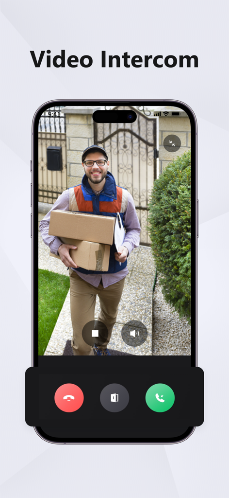 문에 배달원이 있는 Hik-Connect 비디오 인터컴 인터페이스를 보여주는 스마트폰