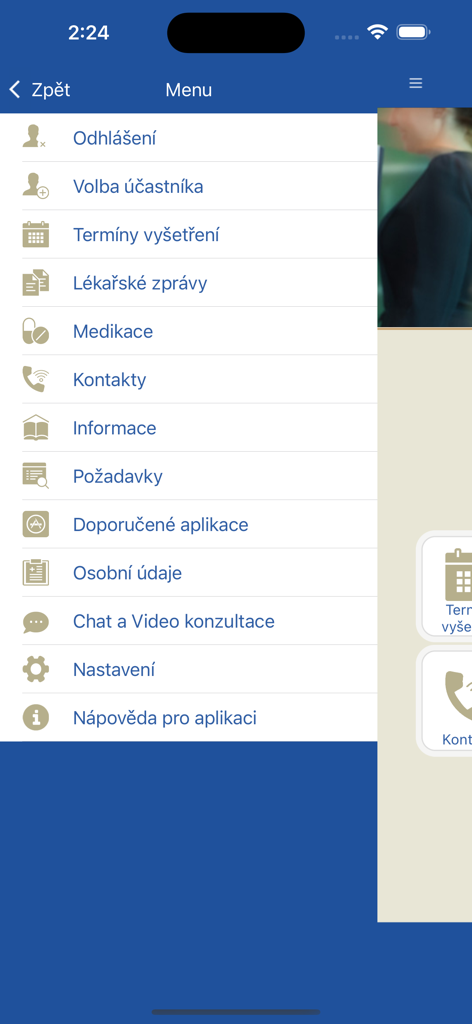 Menú de navegación principal de la aplicación médica móvil HealthPlus que muestra opciones de servicio al paciente.