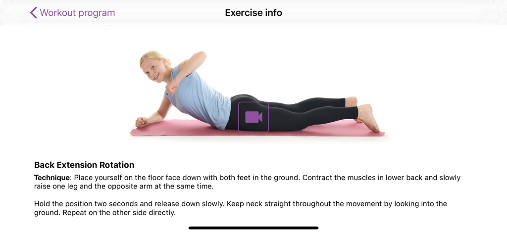 Mama in Shape - Poworkout - Woman demonstrating back extension rotation exercise on a yoga mat