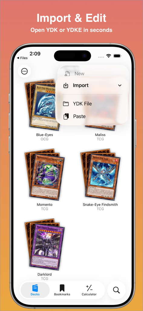 La interfaz de la aplicación YGODeck muestra el menú de importación y una colección de mazos de YuGiOh.
