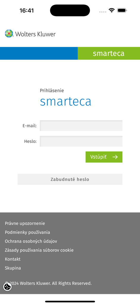 Login screen of the Smarteca SK mobile app by Wolters Kluwer featuring email and password entry fields.