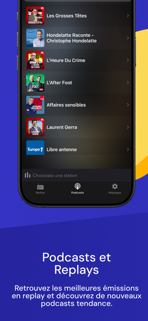 Radio FM app interface showing a list of popular French podcasts and replays