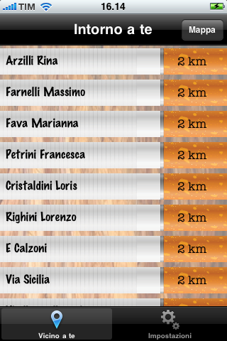 Elenco di tabaccherie vicine in Italia che mostra i nomi dei negozi e le distanze nell'interfaccia dell'app Sali e Tabacchi.