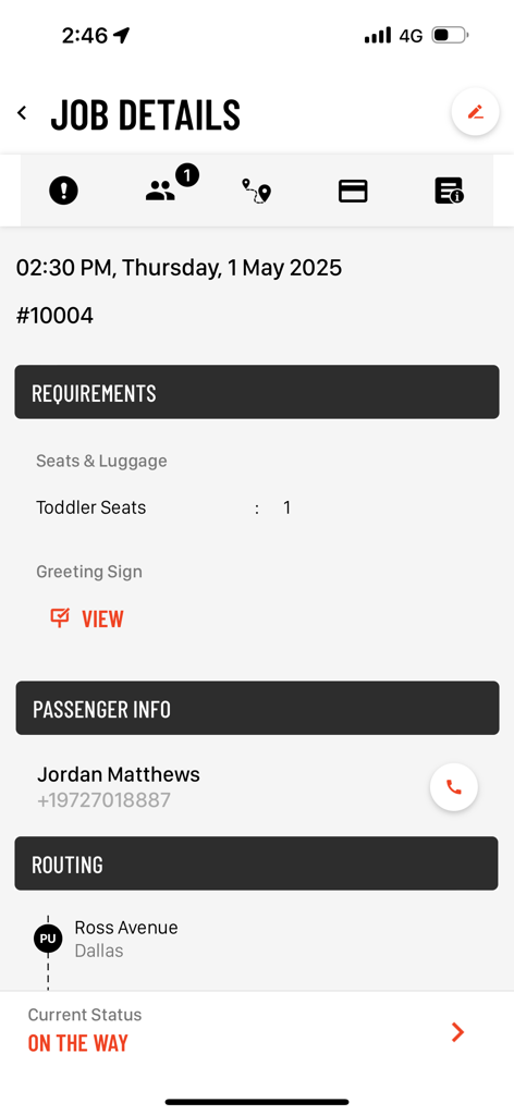 Schermata dei dettagli della corsa dell'app DriverAnywhere che mostra le informazioni del passeggero e lo stato attuale della corsa