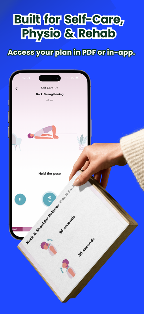 PhysioAI: Posture & Body Scan - iPhone mostrando la pantalla de ejercicios de la aplicación PhysioAI junto a un informe de entrenamiento PDF impreso.