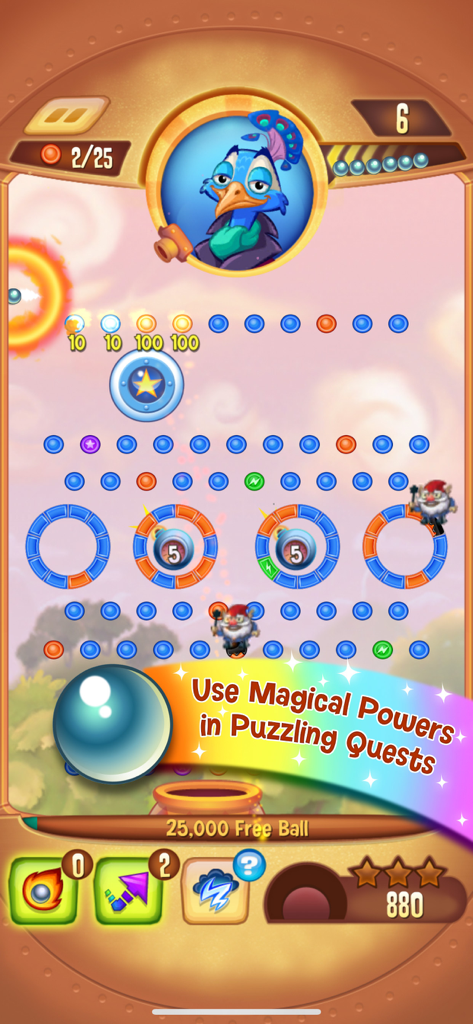 Jugabilidad de Peggle Blast mostrando un colorido nivel de puzle con un personaje pavo real y un banner de poderes mágicos
