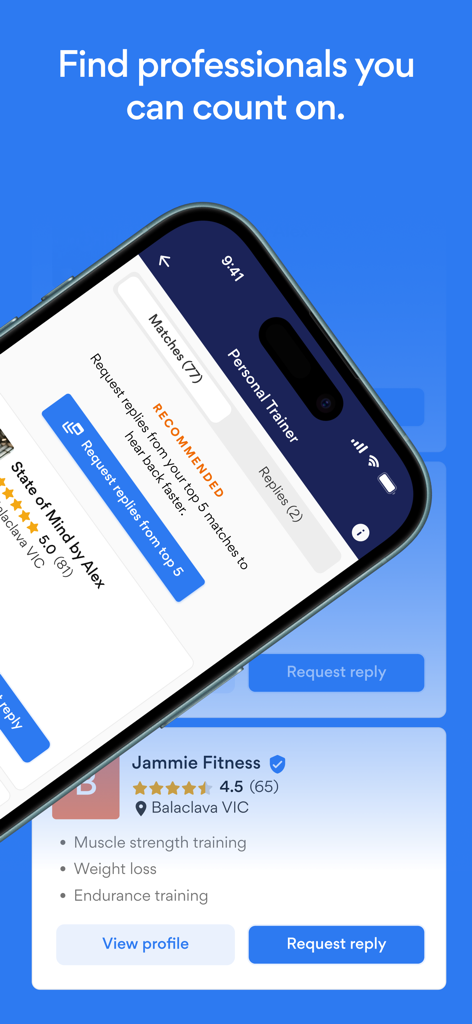 Bark: Great pros, found fast - Barkアプリのインターフェースを表示するスマートフォンの画面。認定パーソナルトレーナーのリストとその評価が表示されている。