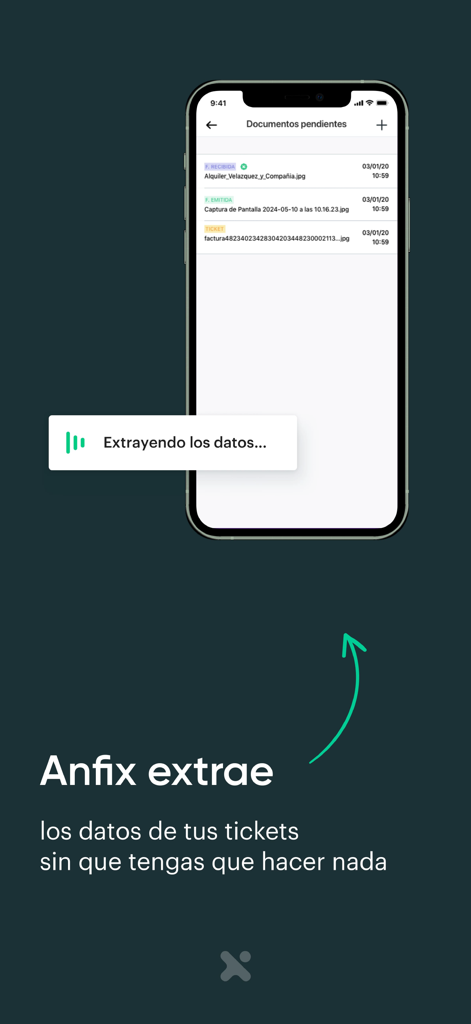 Interfaz de la aplicación móvil Anfix que muestra la extracción automática de datos de recibos y facturas empresariales escaneados.