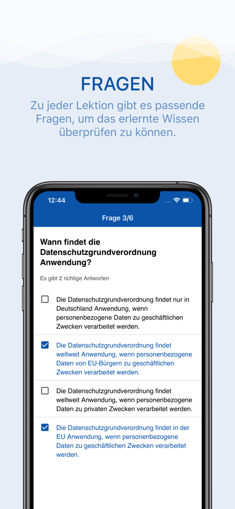 Una pantalla móvil de la aplicación Formación DSGVO que muestra una pregunta de opción múltiple sobre la aplicación del RGPD.