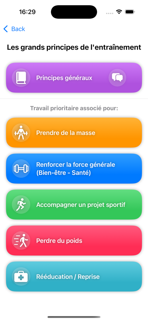 EPS Muscu AI - Interfaz de la aplicación EPS Muscu AI que muestra principios de entrenamiento y objetivos de entrenamiento como ganancia muscular, fuerza y pérdida de peso