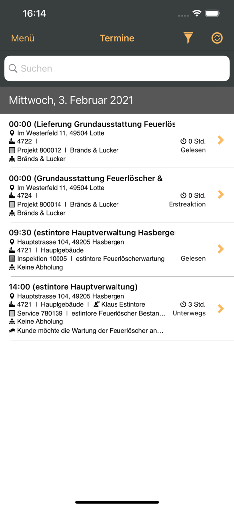 Mobilbildschirm mit einer Liste von Außendiensteinsätzen mit Auftragsdetails und Statusaktualisierungen