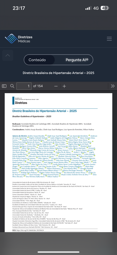 Diretrizes da Cardiologia - The Diretrizes da Cardiologia mobile app interface displaying the 2025 Brazilian Guidelines of Hypertension clinical document.