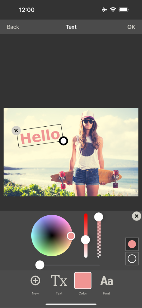 Aggiunta di una sovrapposizione di testo rosa 'Ciao' a una foto di una donna con uno skateboard utilizzando lo strumento di modifica del testo dell'app e la ruota dei colori.