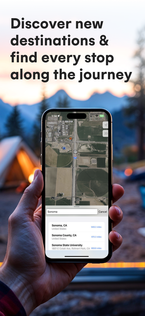 RV Trip Co-pilot - Un smartphone mostrando la aplicación Copiloto de Viajes RV con una búsqueda de mapa satelital de destinos como Sonoma California sobre un fondo de camping escénico.