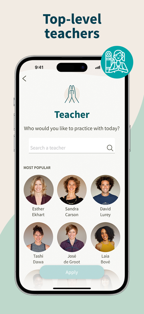 Pantalla de la aplicación YogaEasy mostrando una lista de instructores de yoga de primer nivel para elegir