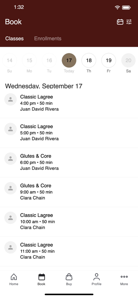 AMA Studio - Interface do aplicativo AMA Studio mostrando uma lista de aulas de Lagree e Glúteos e Abdômen agendadas para reserva.