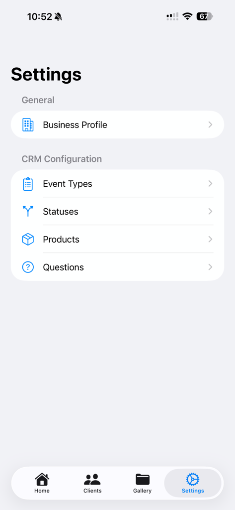 Studio CRM - Tela de configurações do aplicativo Studio CRM exibindo o perfil comercial e as opções de configuração para eventos e produtos.