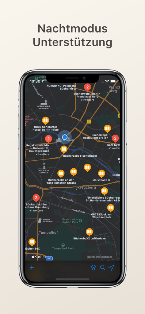 Public Bookshelf App-Oberfläche zeigt eine Stadtkarte im Dark Mode mit orangefarbenen Symbolen, die die Standorte von öffentlichen Büchertauschboxen hervorheben