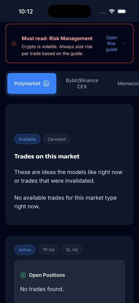AiPredict - Football & Crypto - Interfaz de la aplicación AiPredict que muestra alertas de gestión de riesgos de criptomonedas y secciones de operaciones de mercado.