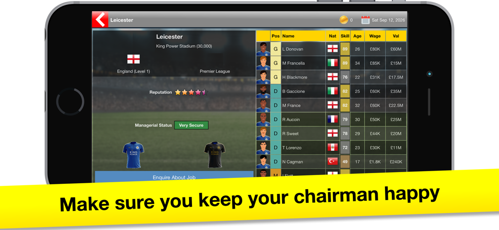 Soccer Boss: Football Game - Una pantalla de juego móvil de Soccer Boss que muestra una descripción general del club de fútbol y estadísticas de los jugadores.