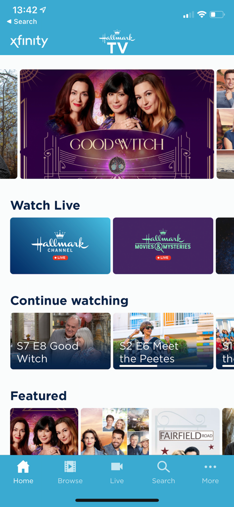 Interface de l'application Hallmark TV montrant l'écran d'accueil avec des films en vedette et des chaînes de diffusion en direct