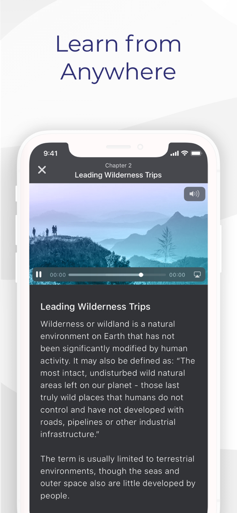 Vista mobile dell'app Absorb Learning che mostra un corso di formazione video