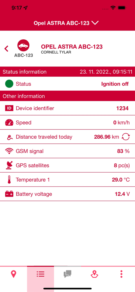 easyTRACK - A detailed vehicle status dashboard in the easyTRACK app showing tracking diagnostics and distance information