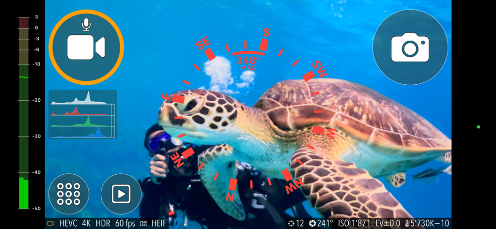 UWACAM - Interface do aplicativo de câmera subaquática profissional UWACAM com uma tartaruga marinha.