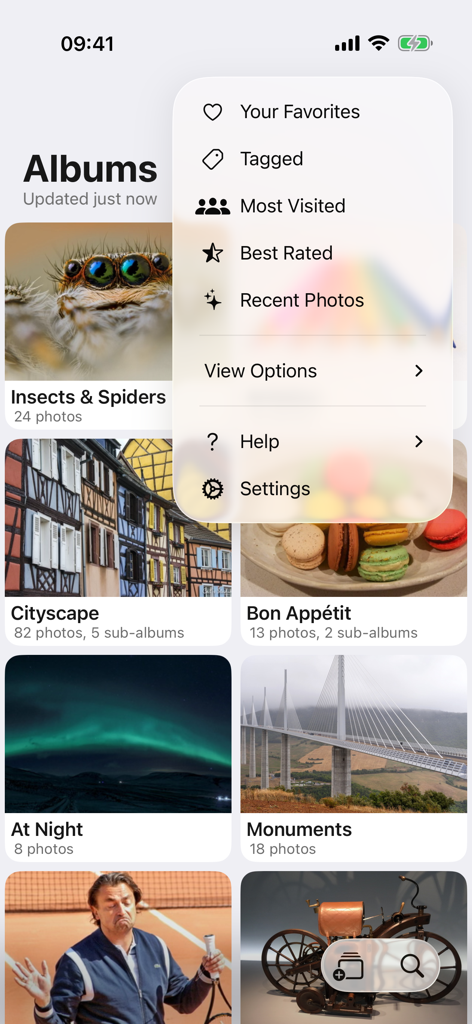 Piwigo - Écran de l'application Piwigo affichant les albums photo et un menu de navigation