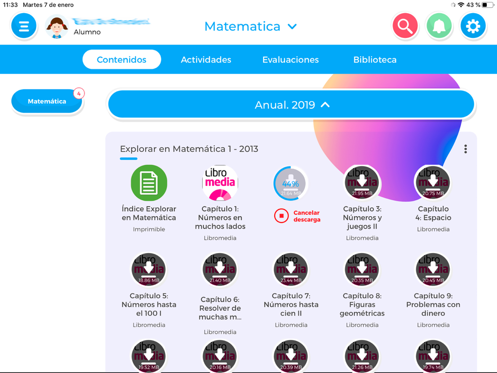 Interfaz de la aplicación Compartir 4 que muestra una lista de capítulos de matemáticas disponibles para descargar.