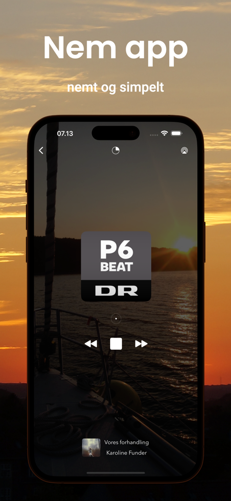 Aplicación Radio plus reproduciendo la emisora P6 Beat con un fondo de atardecer escénico