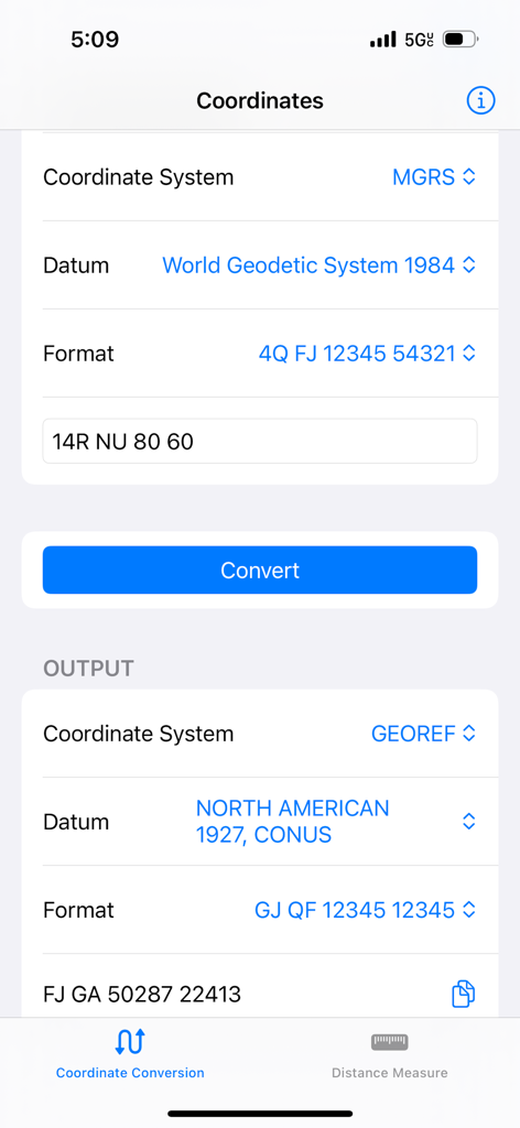 Map Tools - Interface do aplicativo Map Tools mostrando uma conversão de coordenadas entre os sistemas MGRS e GEOREF usando datums WGS84 e NAD27