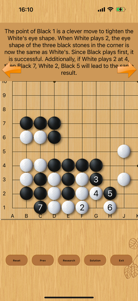 Interface do aplicativo Tesuji Library mostrando um problema de tabuleiro de Go com movimentos numerados e explicação tática