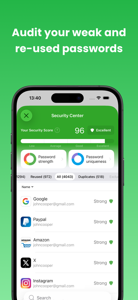 RoboForm Password Manager - Interface do aplicativo RoboForm mostrando o centro de segurança com uma pontuação de segurança alta e uma lista de senhas fortes para várias contas.