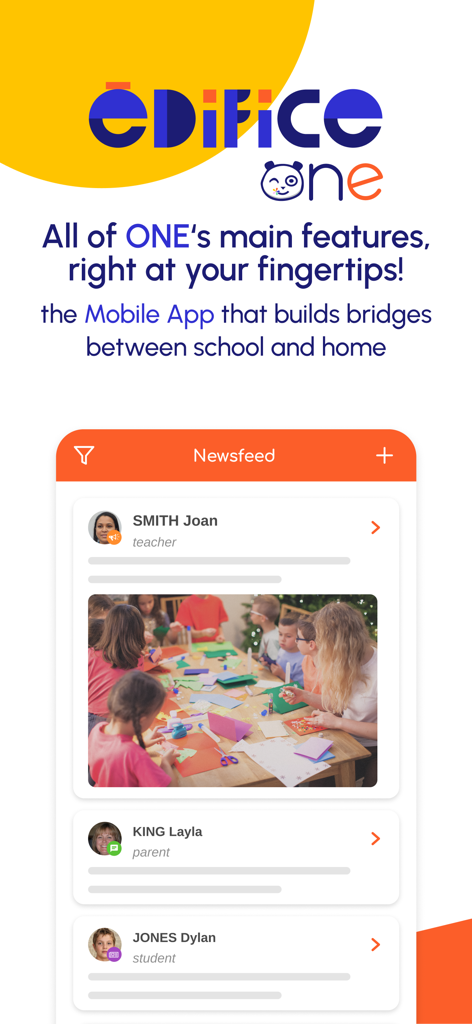 Interface de l'application ONE Pocket montrant les mises à jour scolaires des enseignants et des parents.