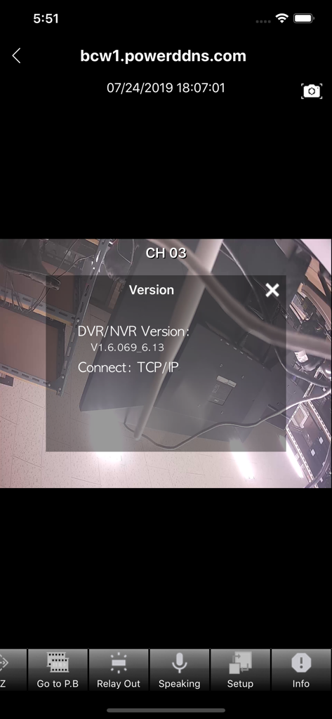 CCTV Smart Viewer - Interface do CCTV Smart Viewer exibindo feed de câmera ao vivo e informações da versão do DVR