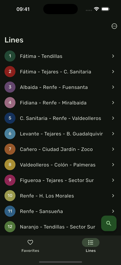 Una lista de líneas de autobús numeradas y sus rutas en la ciudad de Córdoba mostrada en la pantalla de la app Aucorsa GO