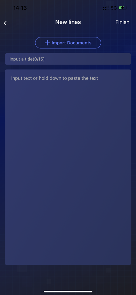 Desview - Interfaccia dell'editor di script nell'app teleprompter Desview che mostra campi di immissione testo e opzione di importazione documenti.