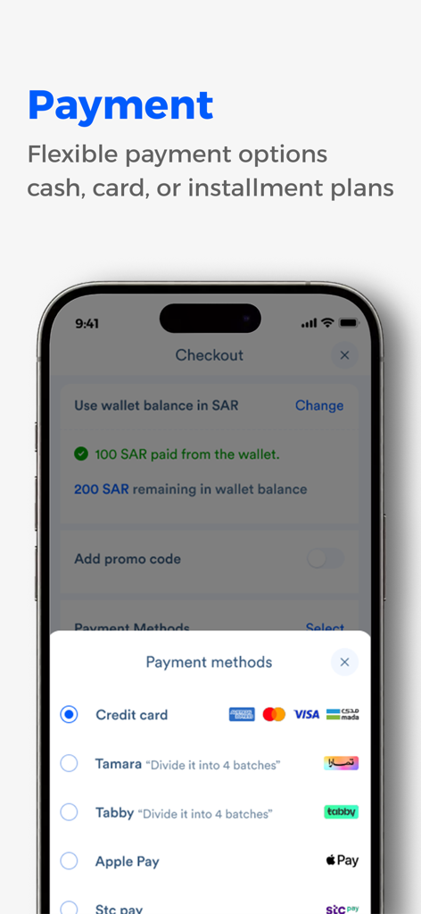 Home Service, Ac Repair Ajeer - Una pantalla móvil que muestra varias opciones de pago para la aplicación de servicios del hogar Ajeer, incluyendo tarjeta de crédito, Apple Pay y planes de cuotas.