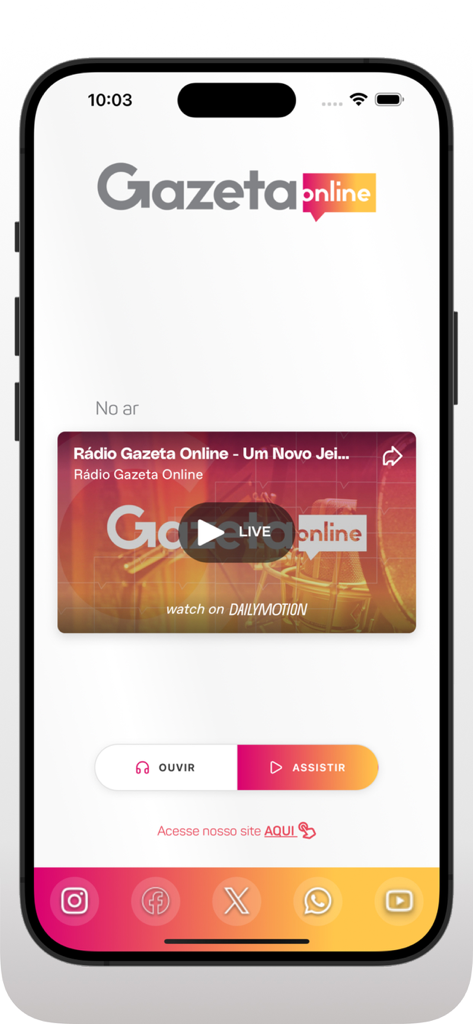 Gazeta Online - Interface do aplicativo Gazeta Online apresentando um player de vídeo ao vivo para transmissão de rádio com botões de ouvir e assistir e links para redes sociais.