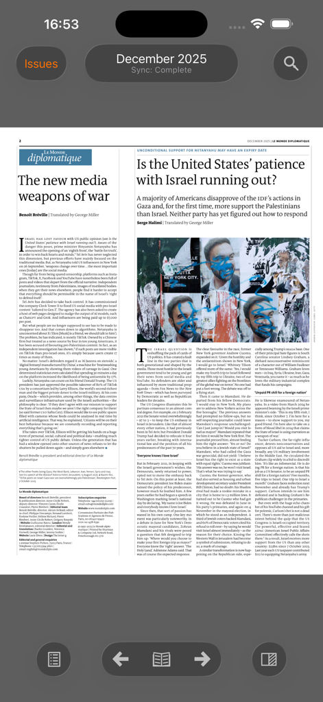 Le Monde diplomatique, English - Interfaz de revista digital de Le Monde diplomatique mostrando artículos sobre política global y armas mediáticas de guerra.