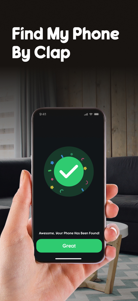 Clap to Find My Phone & Finder - Una persona sosteniendo un iPhone con una marca de verificación verde y un mensaje de éxito después de encontrar el dispositivo aplaudiendo en una sala de estar.