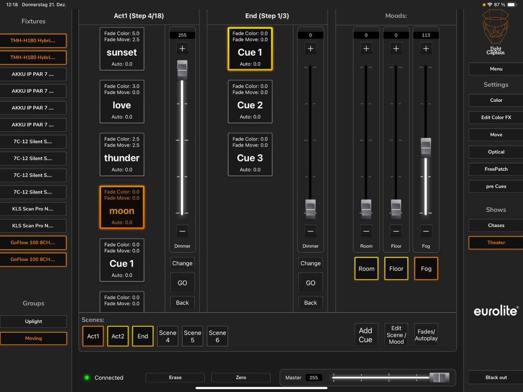 Light Captain - DMX Controller - Light Captain App-Oberfläche im Theatermodus, die Licht-Cues und Fader anzeigt