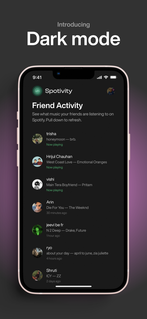 Spotivity-Mobil-App-Oberfläche, die eine Liste der Spotify-Freundaktivitäten im Dark Mode anzeigt.
